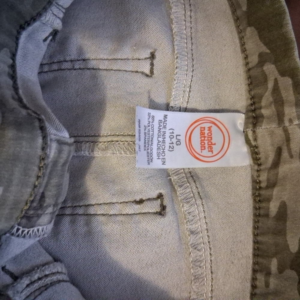 Camoflage Stretch Waistband Skinny Jeans.  Size Large. - Picture 6 of 6